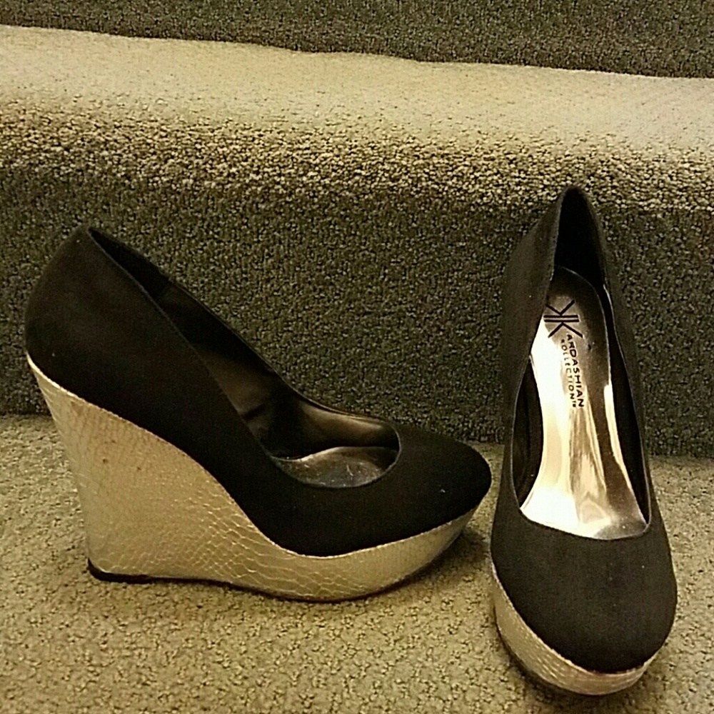 Kardashian Kollection platform shoes. New. 8.5